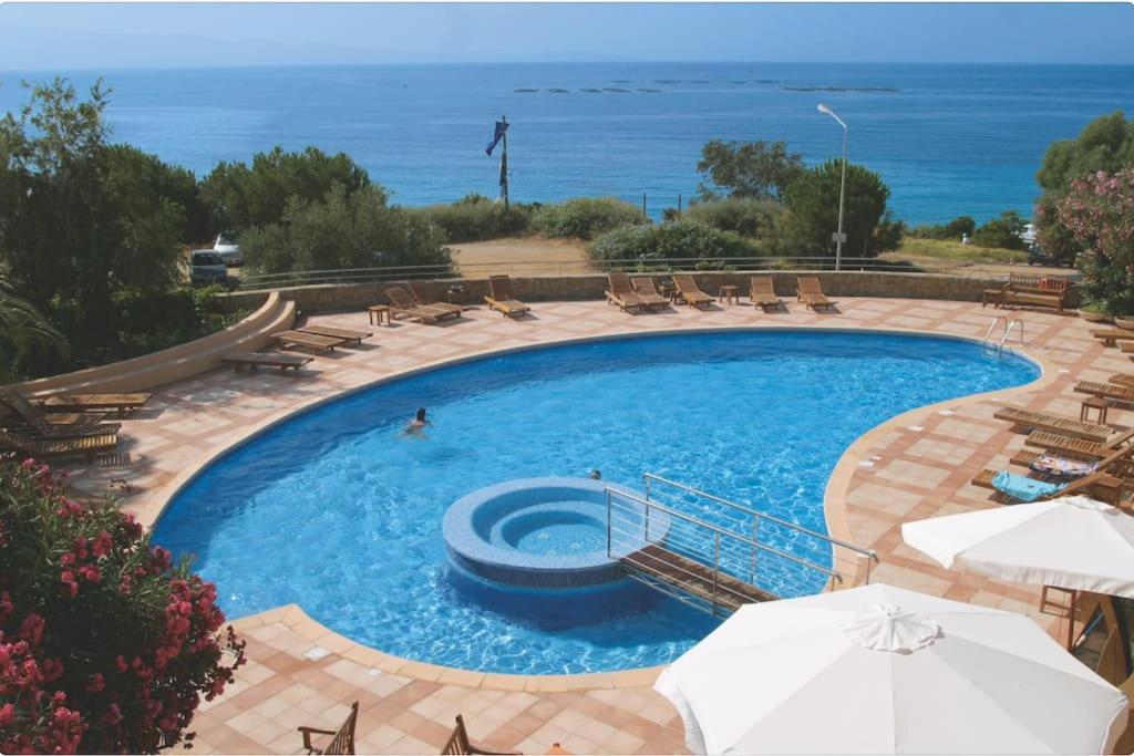 F2 Vue Mer Dans Residence Avec Piscine Аяччо Экстерьер фото